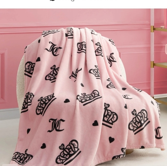 Juicy Couture Other - Juicy Couture Plush Printed Throw